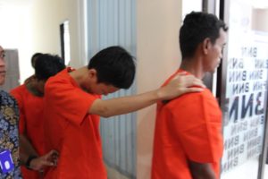 Press Release Pengungkapan Kasus Narkotika Jenis Sabu 12 Kg dan Ekstasi 1000 butir Press Release Pengungkapan Kasus Narkotika Jenis Sabu 12 Kg dan Ekstasi 1000 butir