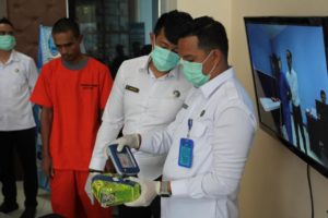 Pemusnahan Barang Bukti Narkotika Jenis Sabu 12.8 Kg dan 1.381 butir Ekstasi Pemusnahan Barang Bukti Narkotika Jenis Sabu 12.8 Kg dan 1.381 butir Ekstasi