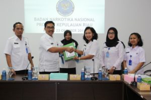Bagian Tata Usaha Biro Umum Settama BNN RI Dalam Kegiatan Pengawasan Kearsipan Di Lingkungan BNN Provinsi Kepri Bagian Tata Usaha Biro Umum Settama BNN RI Dalam Kegiatan Pengawasan Kearsipan Di Lingkungan BNN Provinsi Kepri