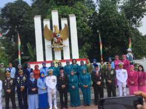 Upacara Ziarah dan Tabur Bunga di Makam Taman Pahlawan