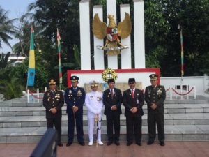 Upacara Ziarah dan Tabur Bunga di Makam Taman Pahlawan