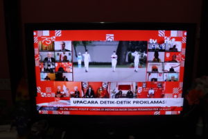 Personil BNNP KEPRI mengikuti Upacara Detik-Detik Proklamasi Hari Ulang Tahun Republik Indonesia Ke-75 melalui virtual dr Tempat tinggal masing-masing