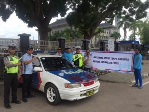 Diseminasi Informasi P4GN Kampanye Stop Narkoba Melalui Pembagian Stiker Terhadap Kenderaan Bermotor Dalam Rangka Pra HANI 2019