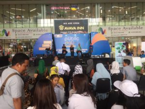 Sosialisasi bahaya penyalahgunaan narkoba melalui Bus Pencegahan BNNP Kepri dalam rangka Public Day Tahun 2019 di Kota Batam