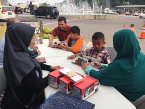 Sosialisasi bahaya penyalahgunaan narkoba melalui Bus Pencegahan BNNP Kepri dalam rangka Public Day Tahun 2019 di Kota Batam
