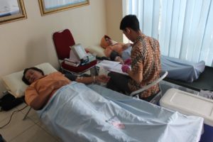 BADAN NARKOTIKA NASIONAL PROVINSI KEPULAUAN RIAU BERSAMA DWP BNNP KEPRI DONOR DARAH BERSAMA DALAM RANGKA MEMPERINGATI HARI IBU