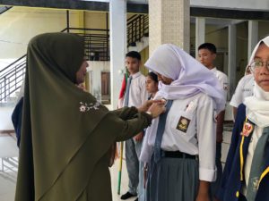 Pelaksanaan Pembina Upacara Dalam Rangka Sosialisasi Pencegahan dan Pemberantasan Penyalahgunaan dan Peredaran Gelap Narkoba (P4GN) sekaligus pelantikan satgas anti narkoba di lingkungan pelajar