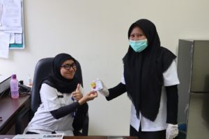 Pencegahan Penyebaran COVID-19 di BNNP KEPRI (Pembagian Vitamin)