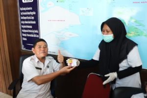 Pencegahan Penyebaran COVID-19 di BNNP KEPRI (Pembagian Vitamin)