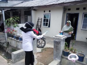 BNN Menyapa Warga Melalui Bus Sosialisasi BNNP KEPRI dalam rangka Pencegahan Penyalahgunaan Narkoba dan Upaya Pencegahan Penyebaran Virus Corona Covid-19 di Kota Batam