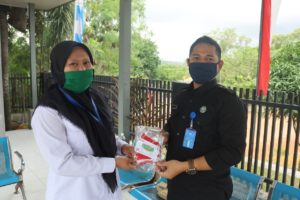 Pencegahan Penyebaran COVID-19 di BNNP KEPRI (Pembagian Masker BNNP KEPRI)