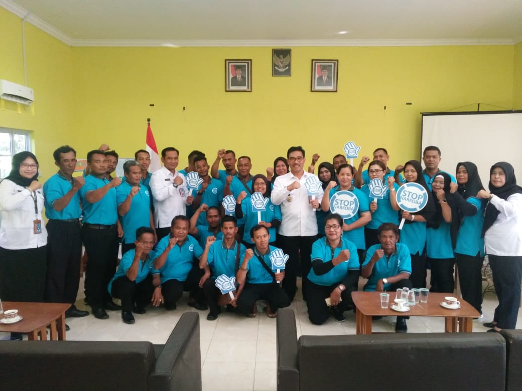 Pengukuhan Penggiat Anti Narkoba dan Pencanangan Desa Bersinar Pengukuhan Penggiat Anti Narkoba dan Pencanangan Desa Bersinar