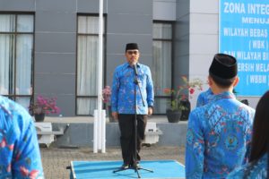 Pelaksanaan Upacara Bulanan BNNP Kepri