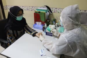 Pemeriksaan Skrining Test menggunakan RAPID TEST