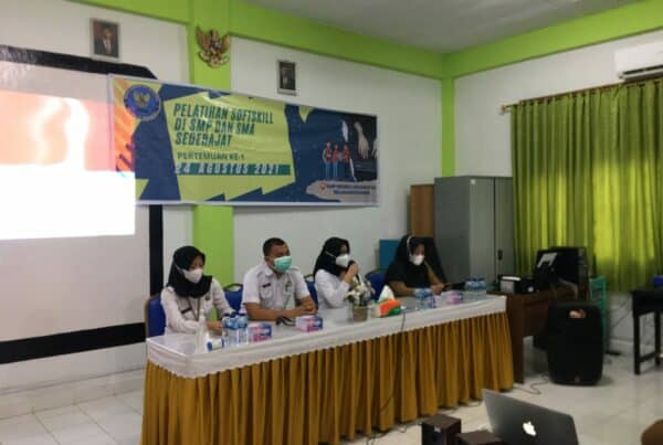 Pelatihan Pengembangan Softskill di SMP Negeri 1 Batam (Pertemuan Ke-1)