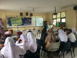 Pelatihan Pengembangan Softskill di SMP Negeri 1 Batam (Pertemuan Ke-3)
