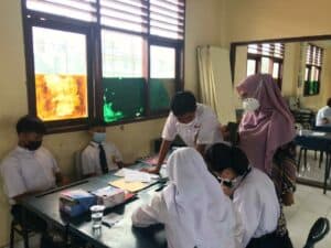 Pelatihan Pengembangan Softskill di SMP Negeri 1 Batam (Pertemuan Ke-3)