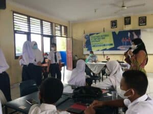 Pelatihan Pengembangan Softskill di SMP Negeri 1 Batam (Pertemuan Ke-3)