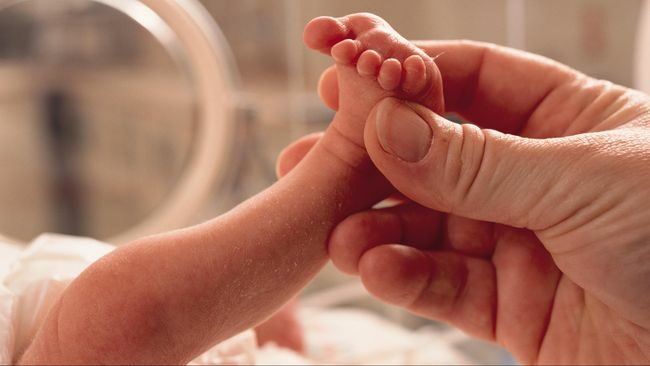 Derita Bayi Yang Lahir Dari Ibu Pengguna Narkoba Derita Bayi Yang Lahir Dari Ibu Pengguna Narkoba