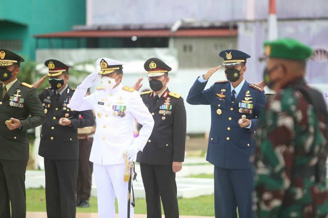 Keikutsertaan KA BNNP Kepri dalam Pelaksanaan Upacara Peringatan Hari Pahlawan Ke-76 Tahun 2021 * Keikutsertaan KA BNNP Kepri dalam Pelaksanaan Upacara Peringatan Hari Pahlawan Ke-76 Tahun 2021 *
