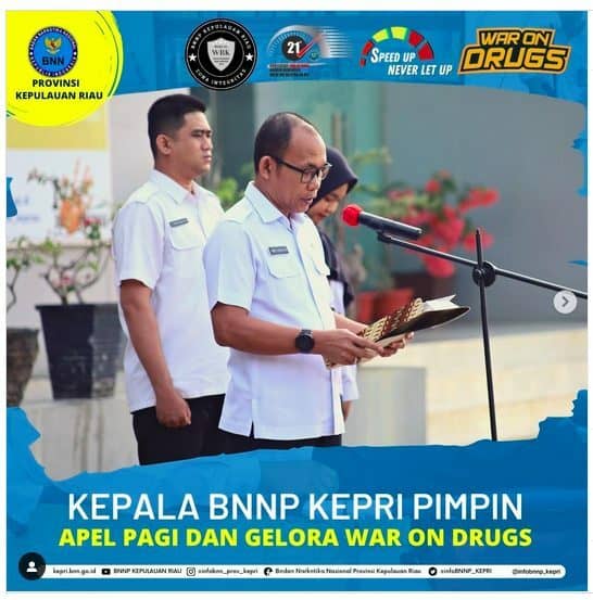 Kepala BNNP Kepri Pimpin Apel Pagi dan Gelora War On Drugs Kepala BNNP Kepri Pimpin Apel Pagi dan Gelora War On Drugs