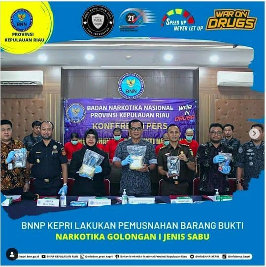 BNNP KEPRI LAKUKAN PEMUSNAHAN BARANG BUKTI NARKOTIKA GOLONGAN I JENIS SABU BNNP KEPRI LAKUKAN PEMUSNAHAN BARANG BUKTI NARKOTIKA GOLONGAN I JENIS SABU
