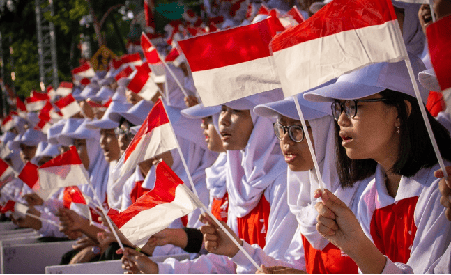 UPAYA MASYARAKAT DALAM MEMERANGI PENYALAHGUNAAN NARKOBA UPAYA MASYARAKAT DALAM MEMERANGI PENYALAHGUNAAN NARKOBA