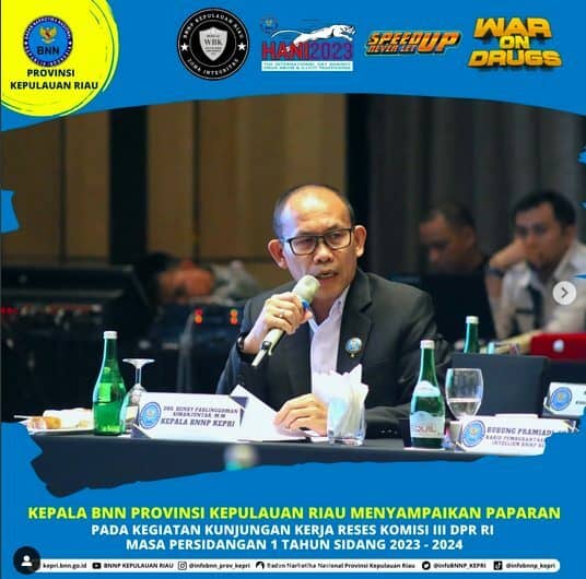 BNN Provinsi Kepulauan Riau "Kepala BNN Provinsi Kepulauan Riau menyampaikan paparan Pada Kegiatan Kunjungan Kerja Reses Komisi III DPR RI Masa Persidangan 1 Tahun Sidang 2023 - 2024" BNN Provinsi Kepulauan Riau “Kepala BNN Provinsi Kepulauan Riau menyampaikan paparan Pada Kegiatan Kunjungan Kerja Reses Komisi III DPR RI Masa Persidangan 1 Tahun Sidang 2023 – 2024”