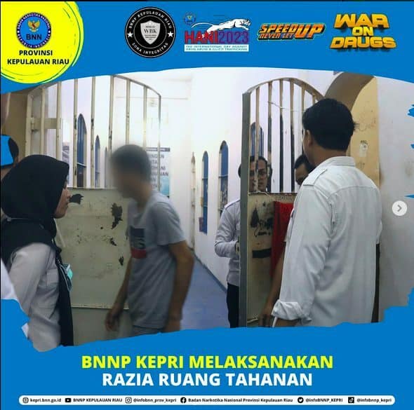 Pemeriksaan/ Razia Ruang Sel Tahanan Narkotika BNNP Kepulauan Riau Pemeriksaan/ Razia Ruang Sel Tahanan Narkotika BNNP Kepulauan Riau