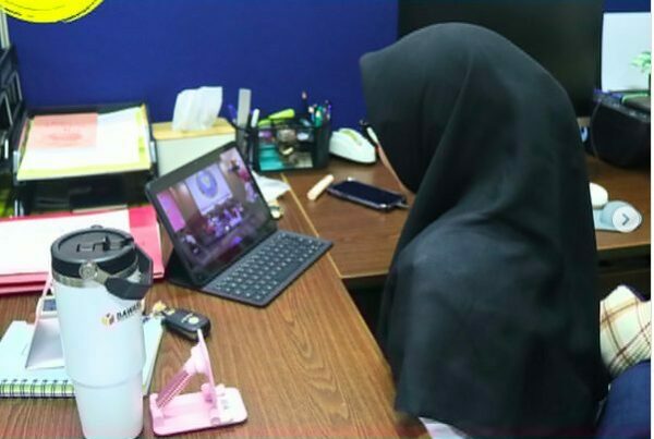 BNNP KEPRI MENGHADIRI PEMAPARAN DAN SHARING ILMU STRATEGI MEDIA PEMBERITAAN SERTA VIRALISASI BERITA SECARA VIRTUAL
